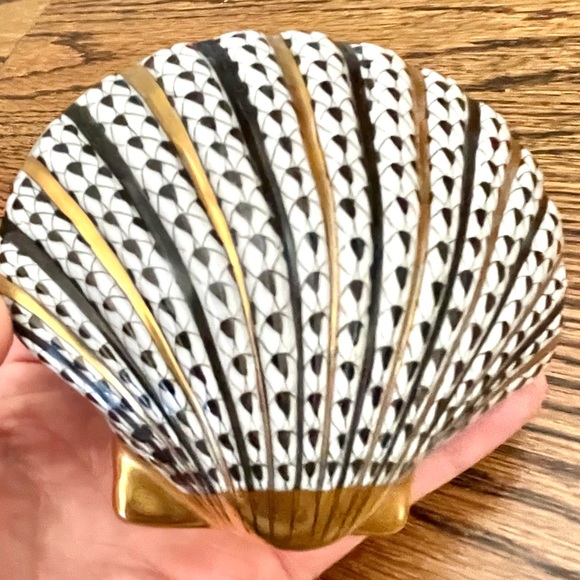 Herend Scallop - Picture 5 of 7